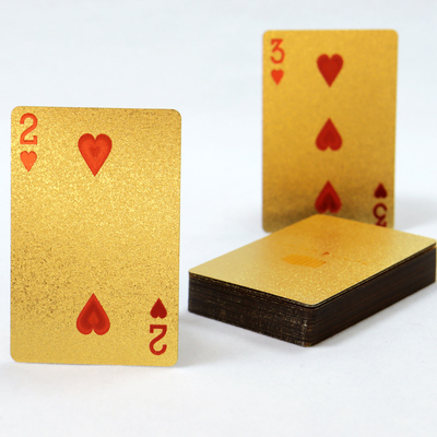comprar Cartas de Jogar de Poker de Plástico com Design Personalizado de 63*88mm com Caixa de Embalagem 100% à Prova d'Água Fabricação em Ouro online manufacture