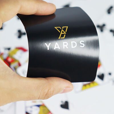 comprar Cartões de jogo de luxo de 100% PVC personalizados com núcleo azul de ouro 24k e logotipo personalizado para famílias online manufacture