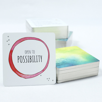 Jogo de cartas personalizado e ecológico, concebido para o pensamento estratégico das mulheres.