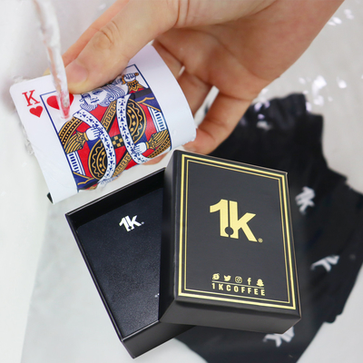 Cartões de jogo de PVC personalizados Cartões de pôquer dourados lisos Frio Negro Criativo Durável