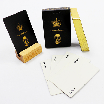 CMYK 100g Custom Black Core Paper Poker Playing Cards With Gold Edge And Foil Stamping Cartão de Caixa