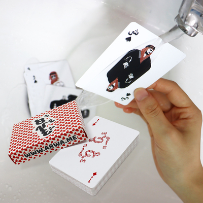 Cores personalizadas 63*88mm Cartas de jogo de papel Poker Pvc 100% de plástico Cartas de poker com logotipo
