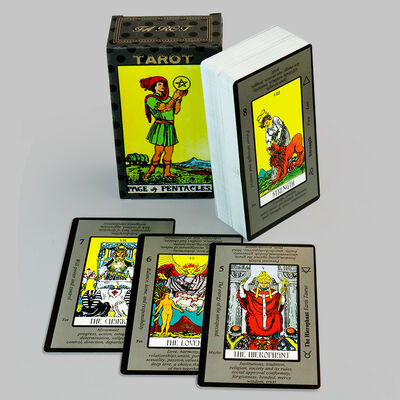 Deck de tarô monocromático personalizado com material ecológico e design portátil para uso personalizado